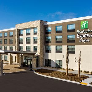 Holiday Inn Express & Suites Kingsland I-95-Naval Base Area, An Ihg Hotel